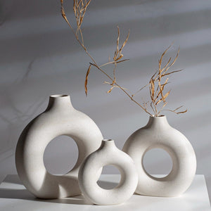 Vilead Circular Hollow Ceramic Vase Donuts Nordic Pampas Grass Home Decoration Accessories Office Living Room Interior Decor